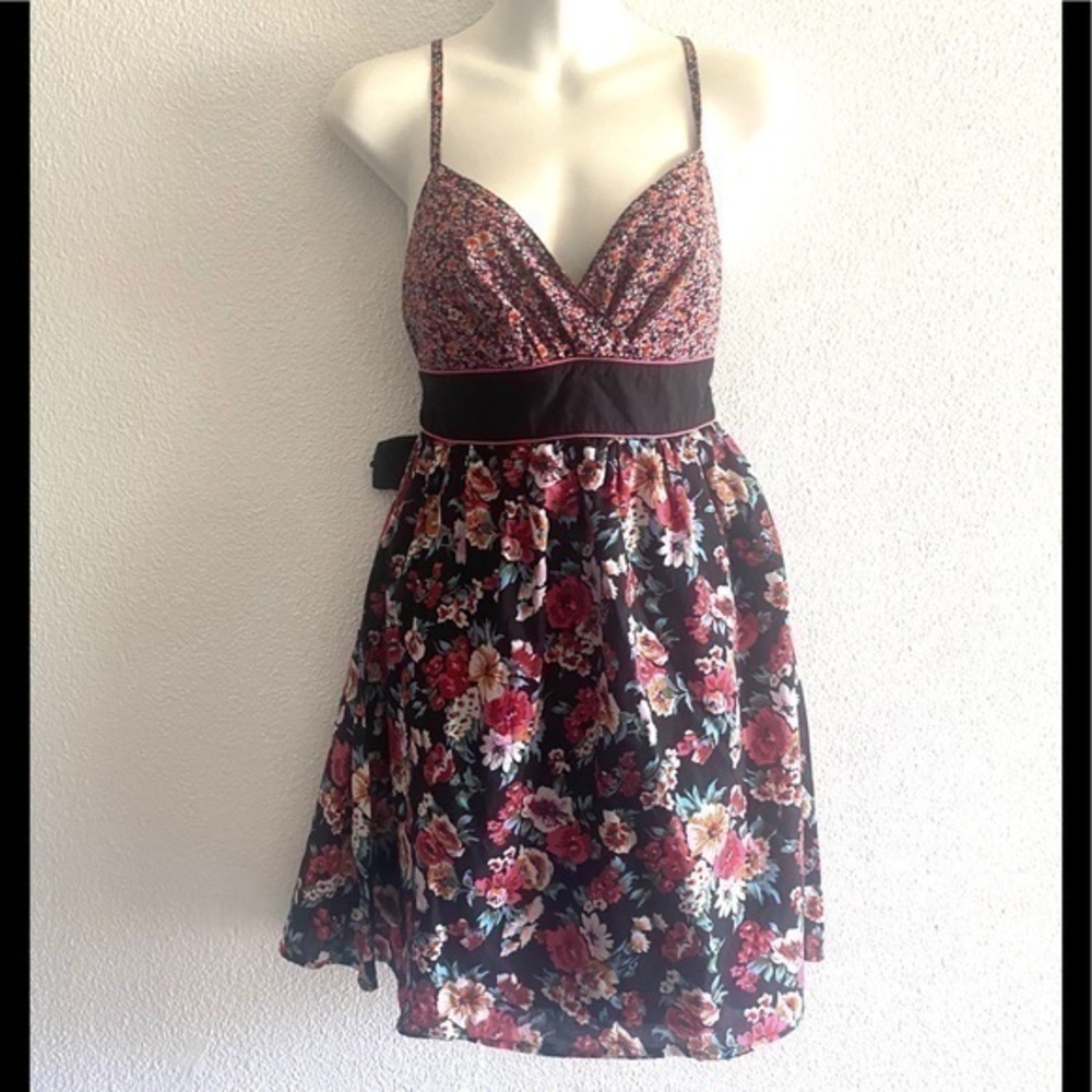 Xhilaration woman’s floral tie back dress medium